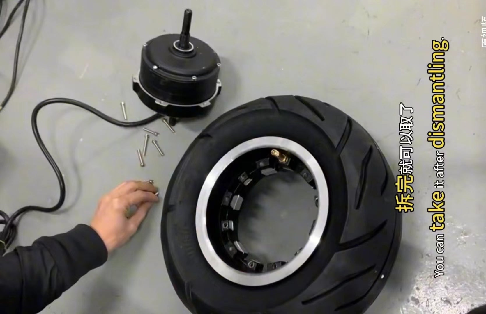View of How to disassemble electric motorcycle tires: complete guidelines and ...