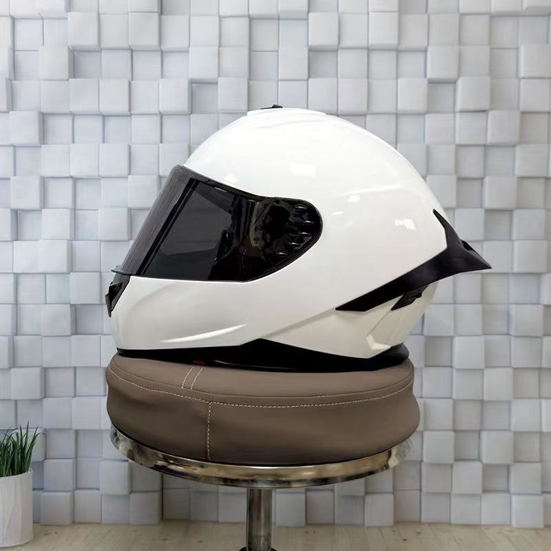 High performance full coverage motorcycle helmet