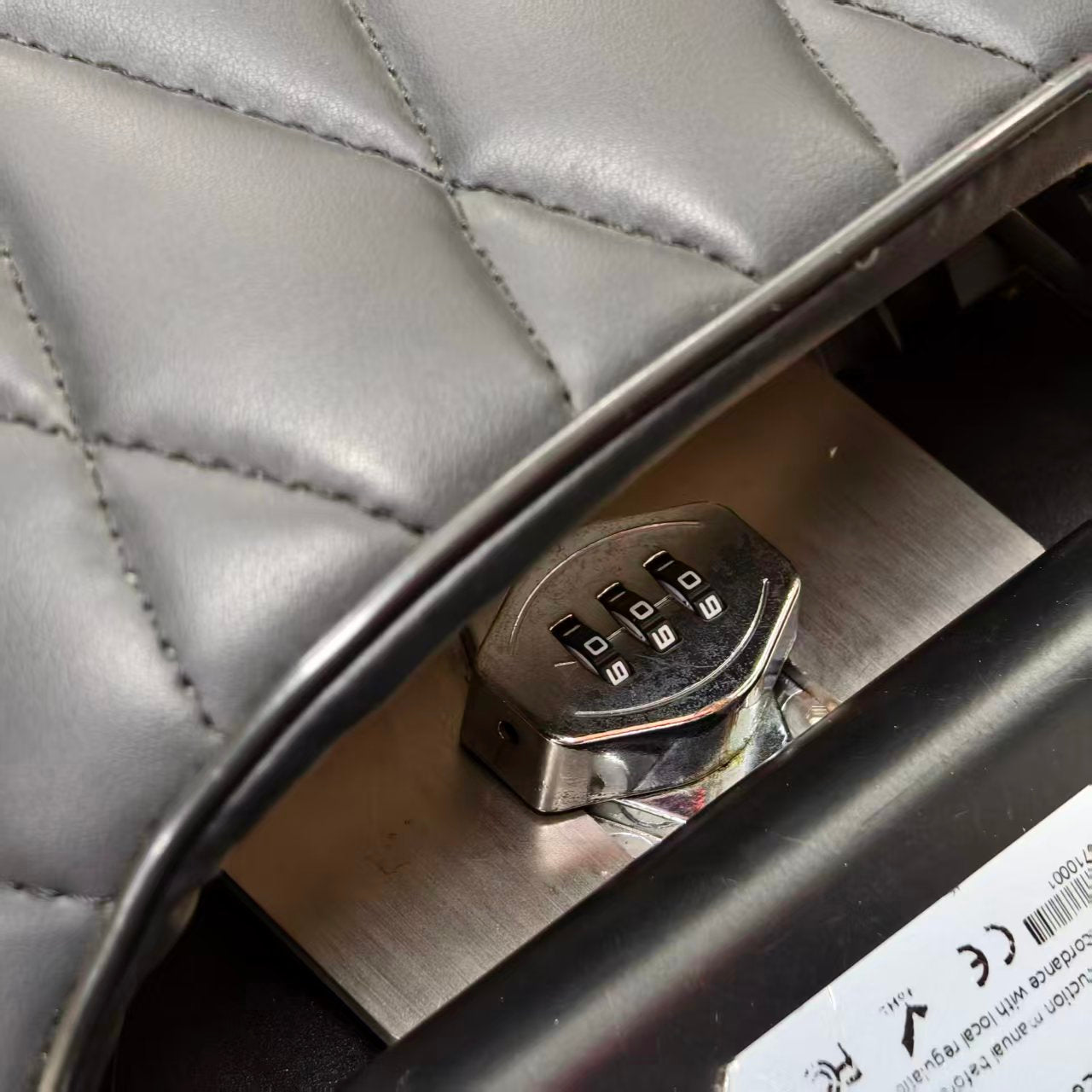 molo5 seat latches/trunk latches